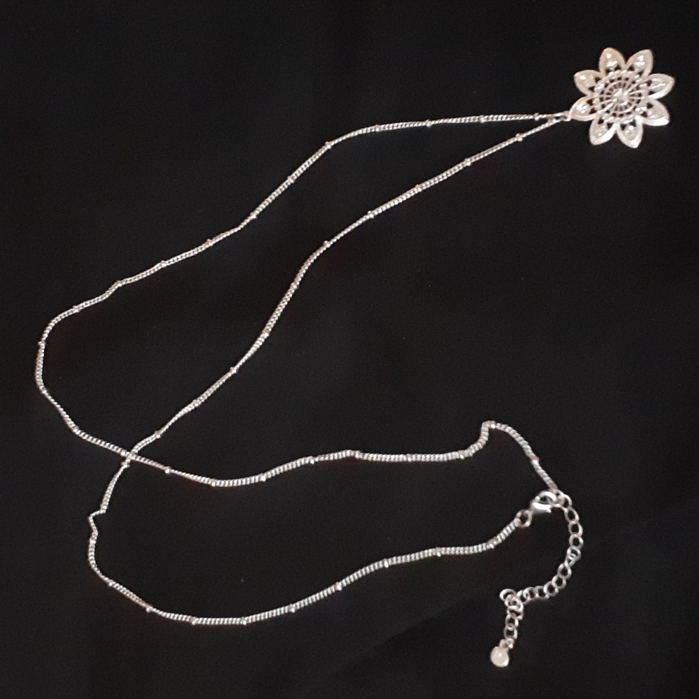 Sparkly pendant on long chain. - Picture 3 of 6
